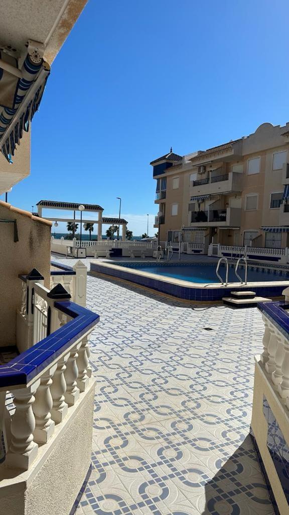 Playa De Los Naufragos Cozy Apartment With Pool Torrevieja Extérieur photo