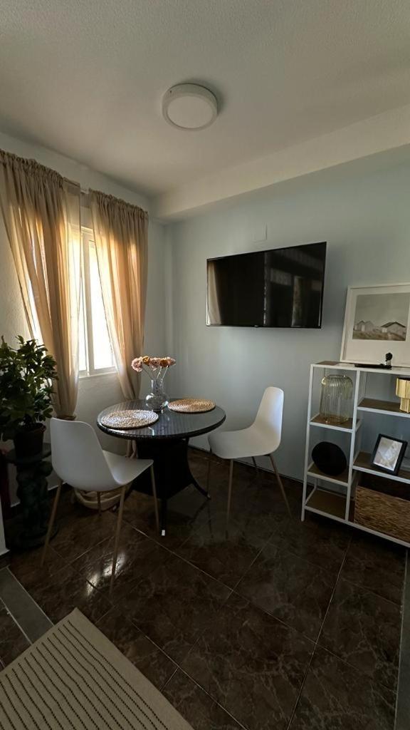 Playa De Los Naufragos Cozy Apartment With Pool Torrevieja Extérieur photo